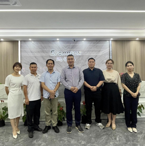 熱烈歡迎韓國(guó)客戶蒞臨逸云天實(shí)地考察，共商合作大計(jì)！